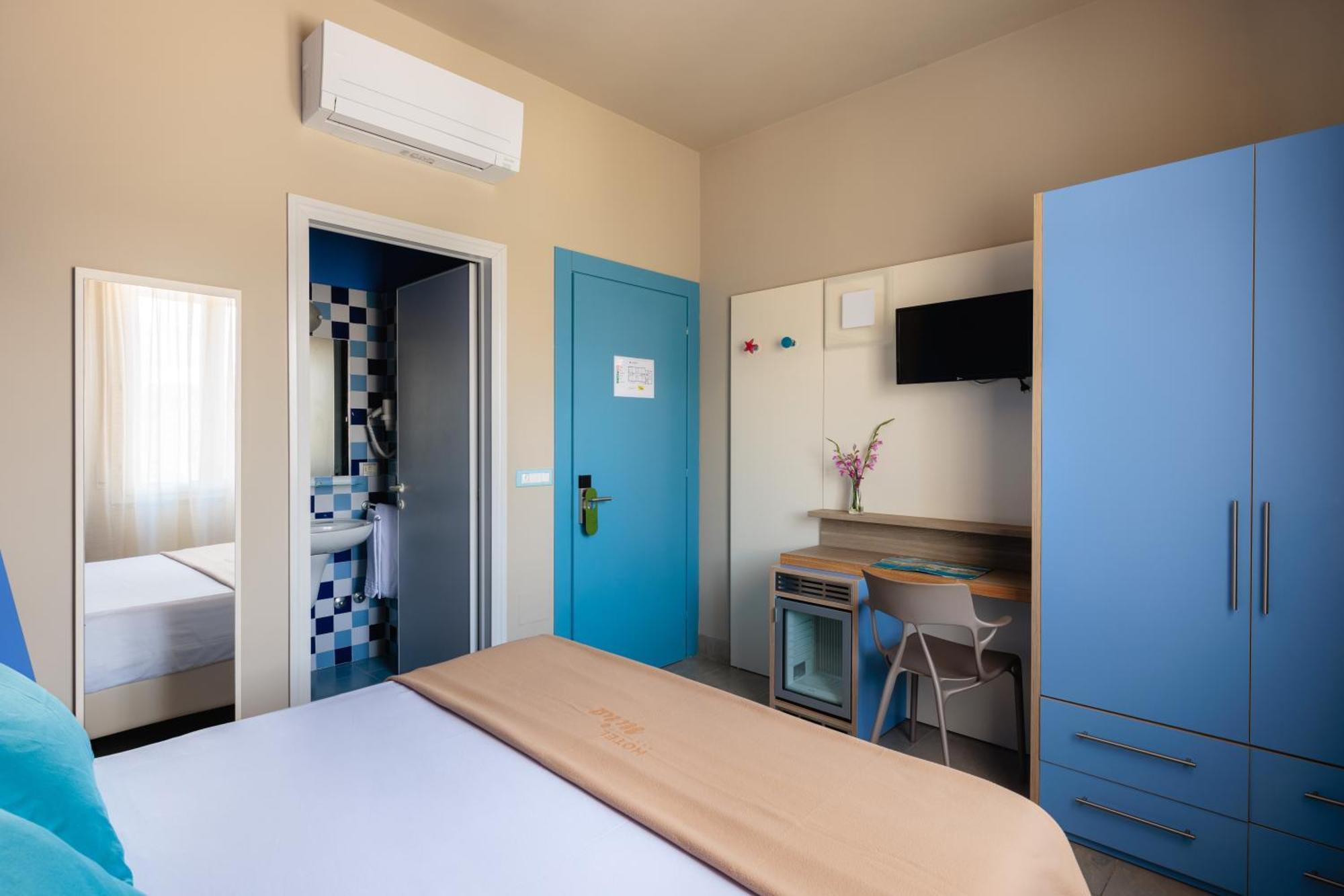 Hotel Nina Marina Di Bibbona Eksteriør bilde