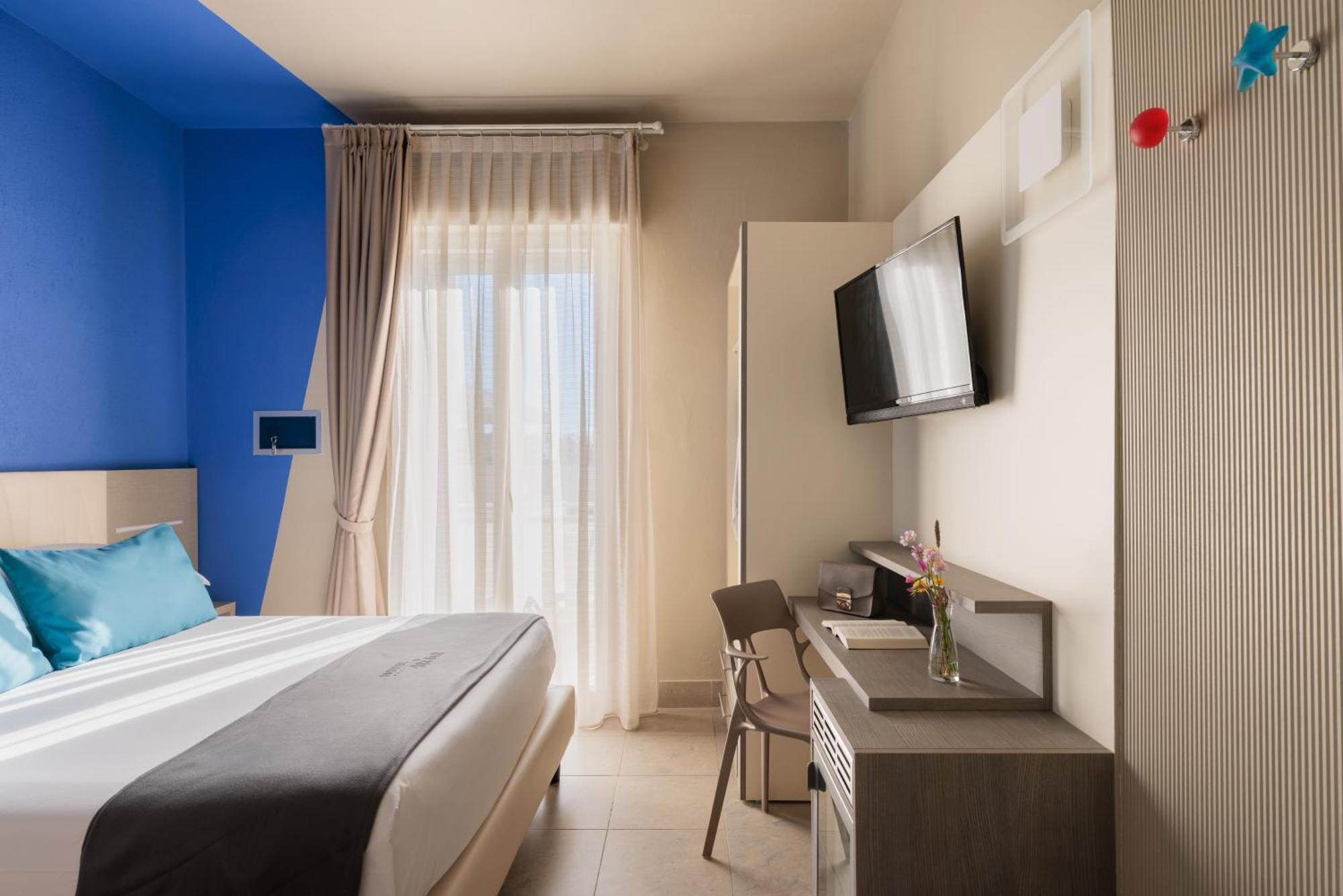 Hotel Nina Marina Di Bibbona Eksteriør bilde